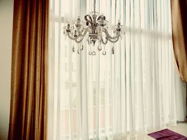 Centrally located, luxury new townhome in Brussels gallery image 3