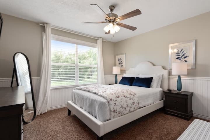 Спалня 3 с двойно легло, 50 - инчов телевизор и невероятна гледка!