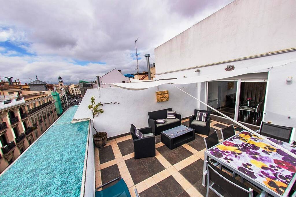 Terraza con vistas a la puerta del Sol