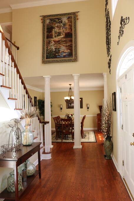Entry & Dinning
