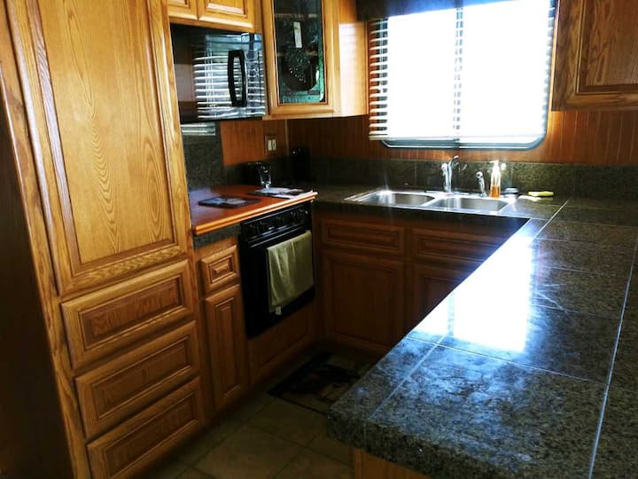 Custom Houseboat on the Sacramento River Houseboats for Rent in