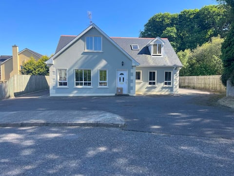 The Bungalow - 5 Bedrooms Killybegs