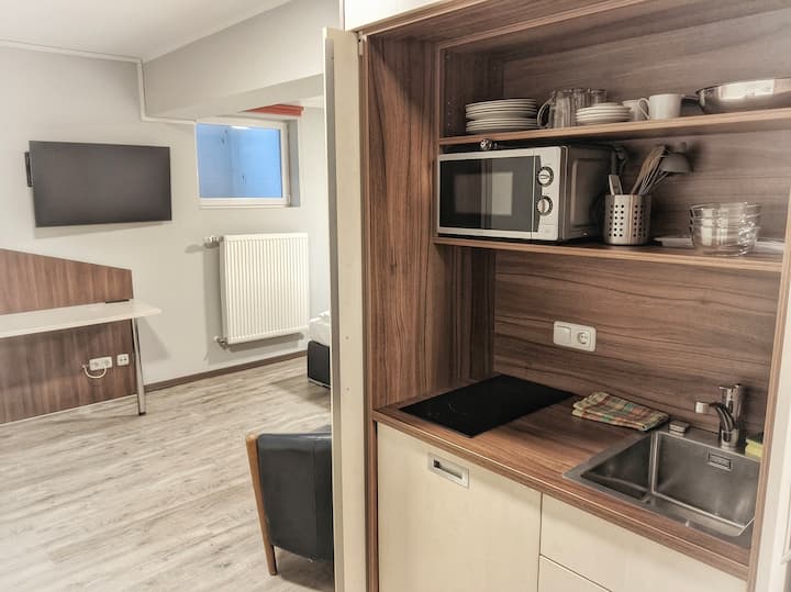 Günstige Wohnung Im Sous-terrain - Munich