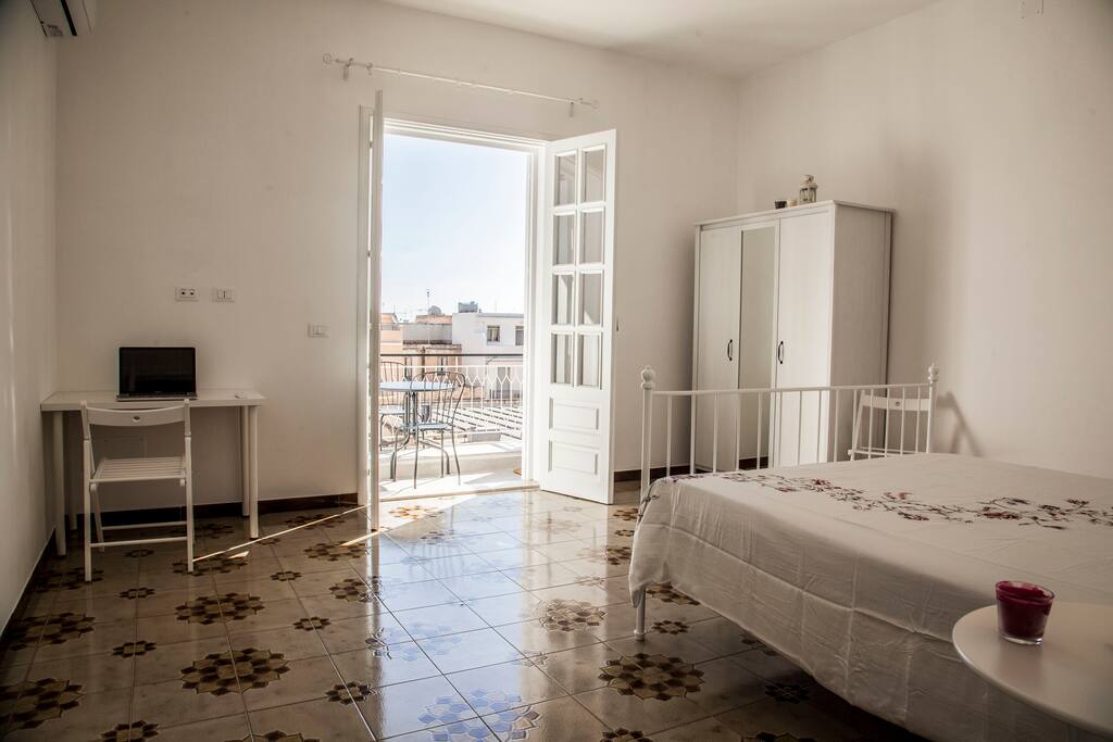 Affaccio su terrazzino privato