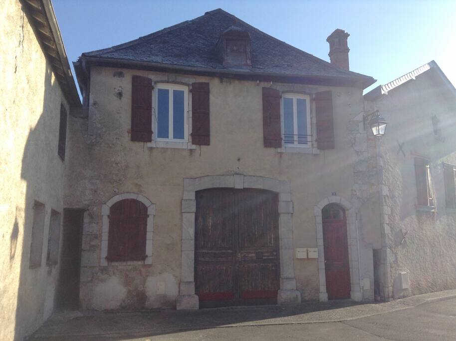 Maison Béarnaise le logement est au 1er étage