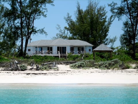 Beautiful Beachhouse, Great Harbour Cay. Bahamas