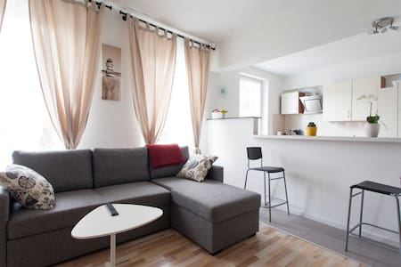 Cozy Apartment, 45㎡, 10 seconds to Metro