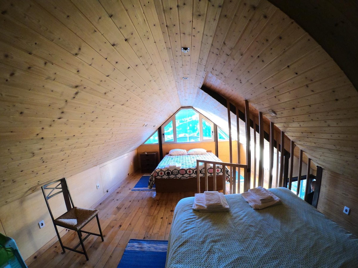 Izba 2 v otvorenom priestore s panoramatickým výhľadom na rieku Douro. 