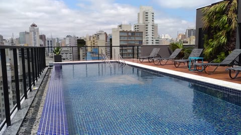 Studio em prédio novo no centro - Ao lado do metrô