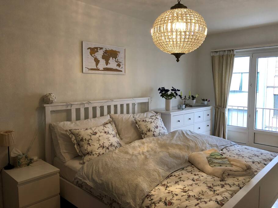 King size bed