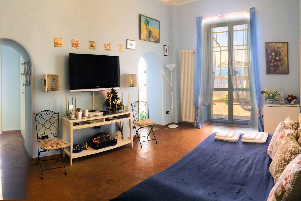 SOGGIORNO/LETTO FRANCESE
