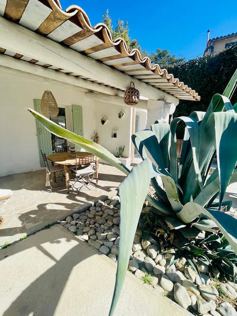 Cabanon Aloé with heated pool & Nordic bath