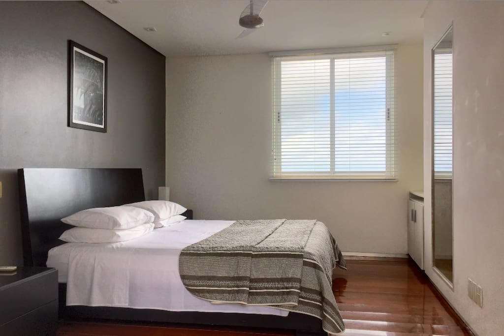 Master bedroom and en-suite bathroom