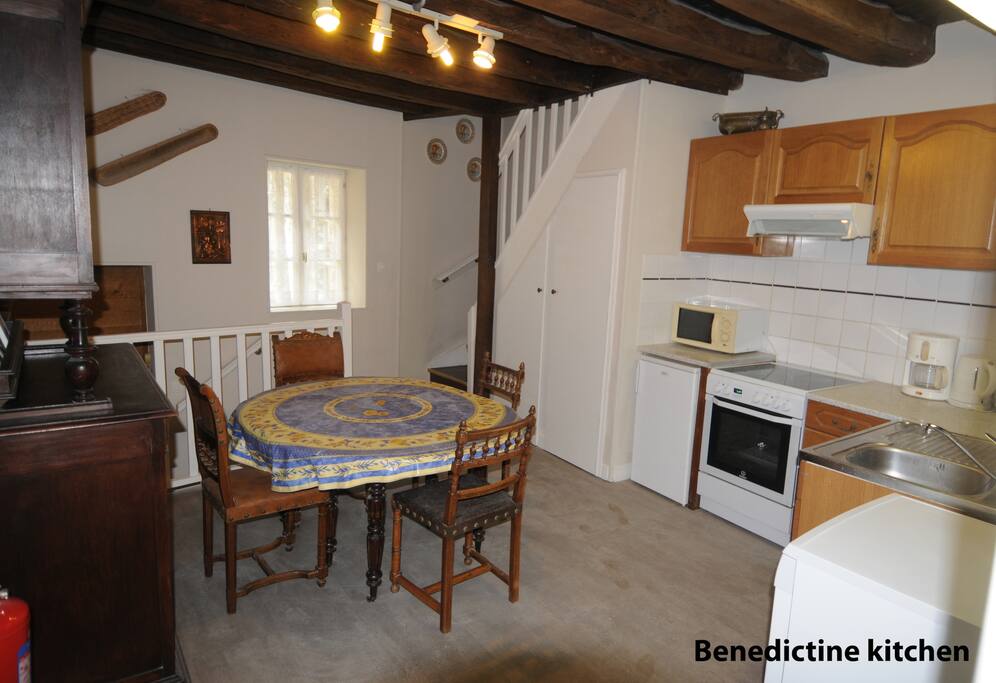 Benedictine Suite Kitchen and Eating Area