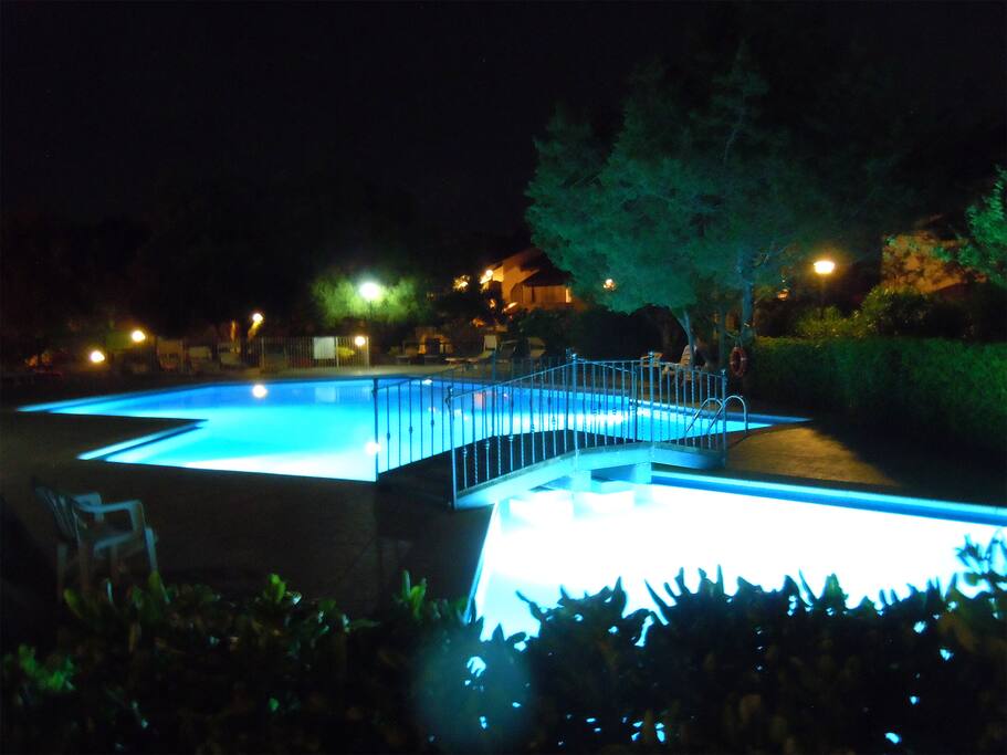 Notturno sulla piscina