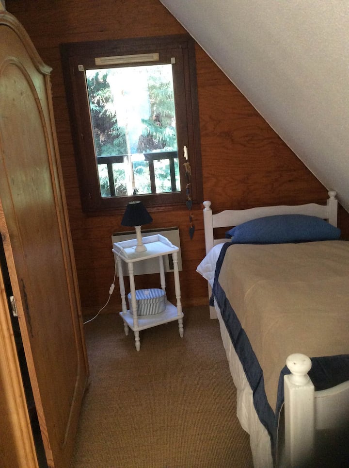 Na poschodí, 1 jednolôžko v 80