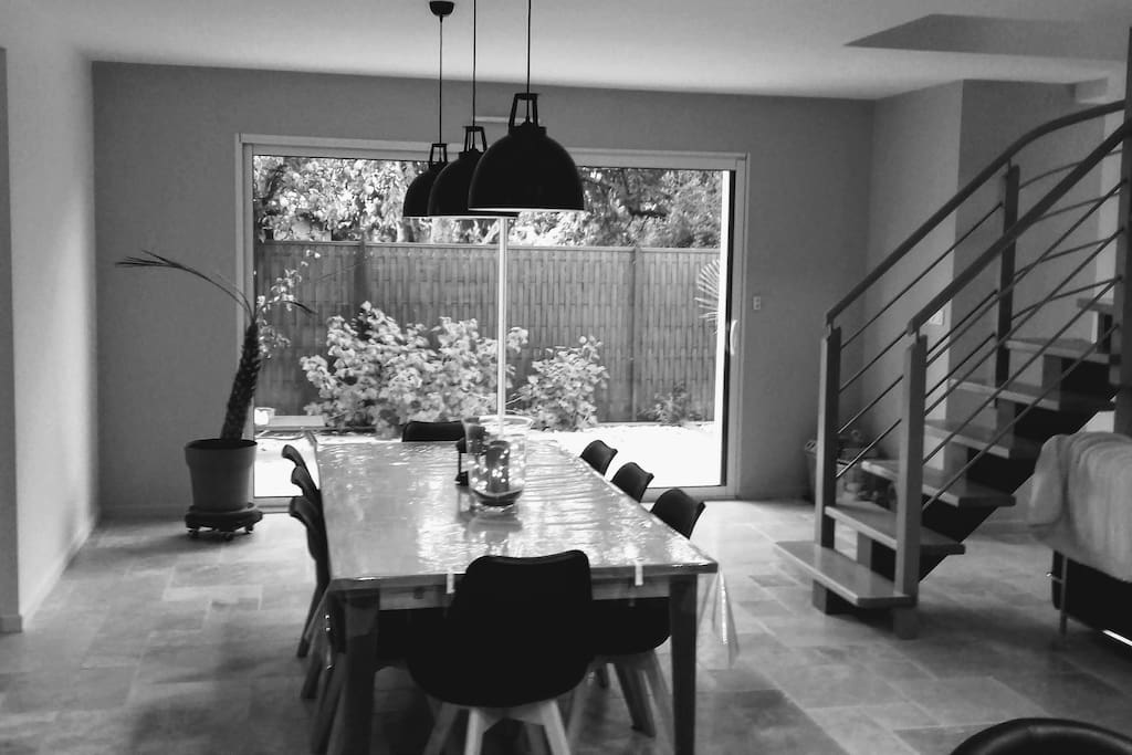 Une immense pièce de vie de plus de 60m²