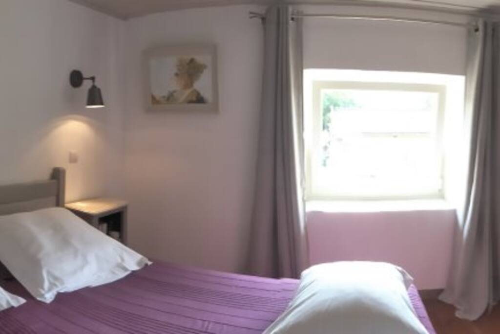 Chambre privée dans gîte - Chauffailles - Sud-Brionnais - Bourgogne.