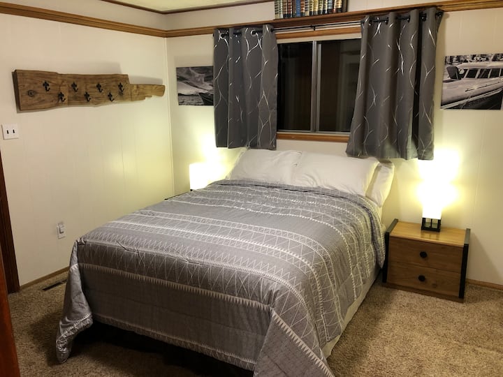 Meadows Edge · Guest Suite · Near Lake · Sleeps 4 - Lake Tahoe