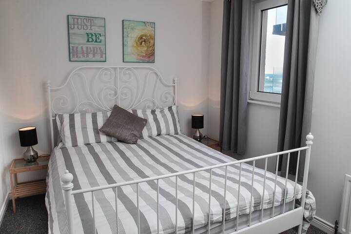 Waves Apartment Oceans 14. Sea Views WiFi Parking