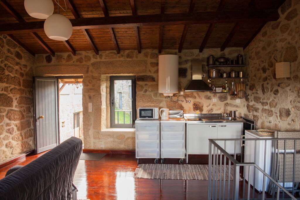 Kitchenette equipada