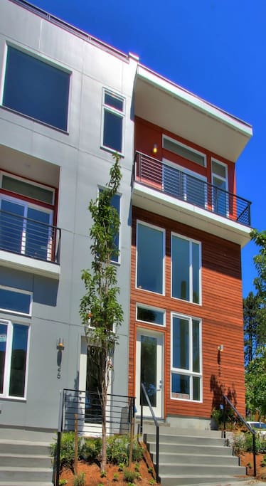 We're the corner townhome (on the right).