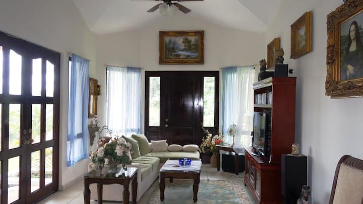 Studio in Altos del Maria - Image 1