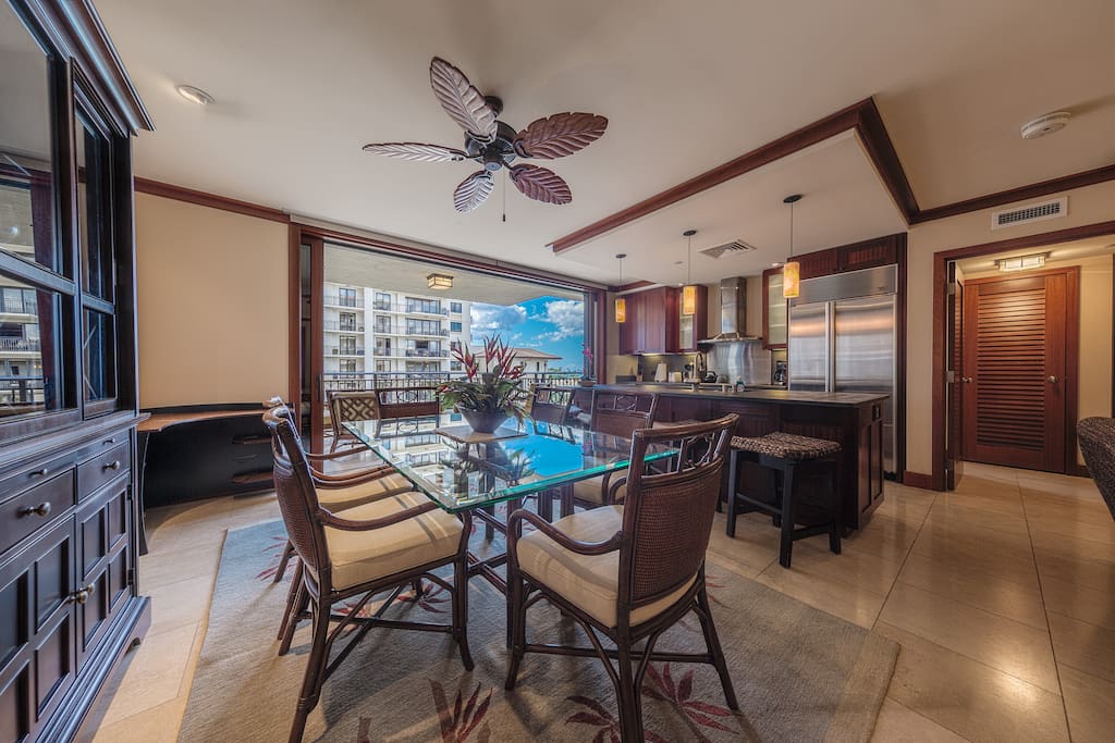 Dining, kitchen to lanai