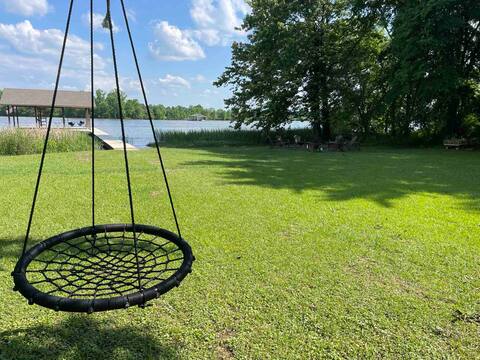 Mud Creek Minner’ Hole Lake House