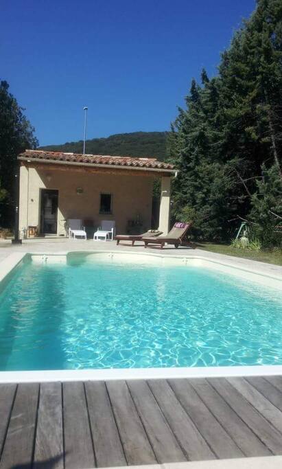 Piscine à partager avec les propriétaires.