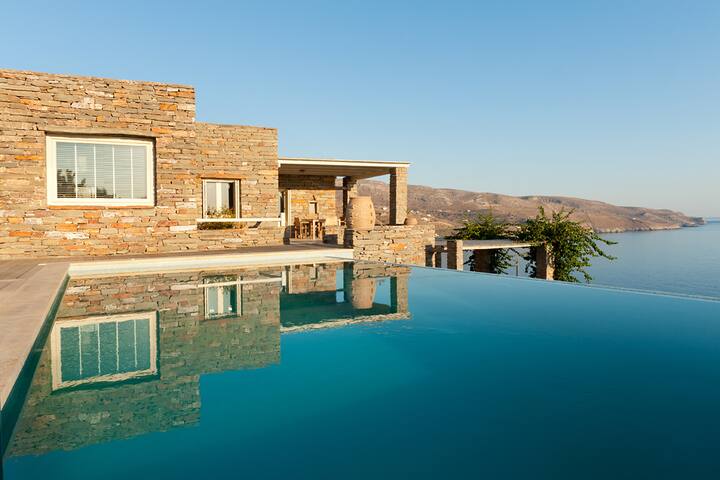 Azure Villa on Kea Island, Greece gallery image 5