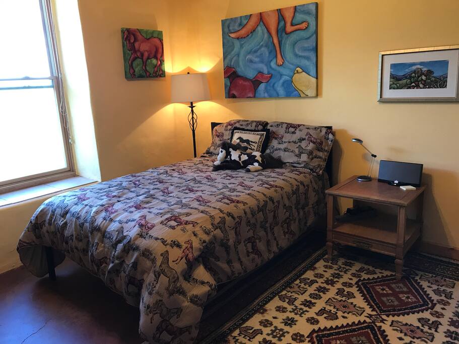 Library Bedroom, double bed