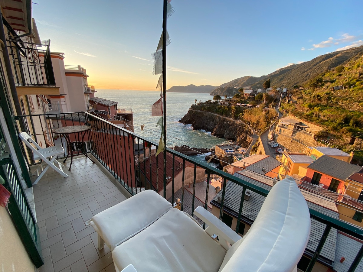 14 Best Airbnbs In Cinque Terre