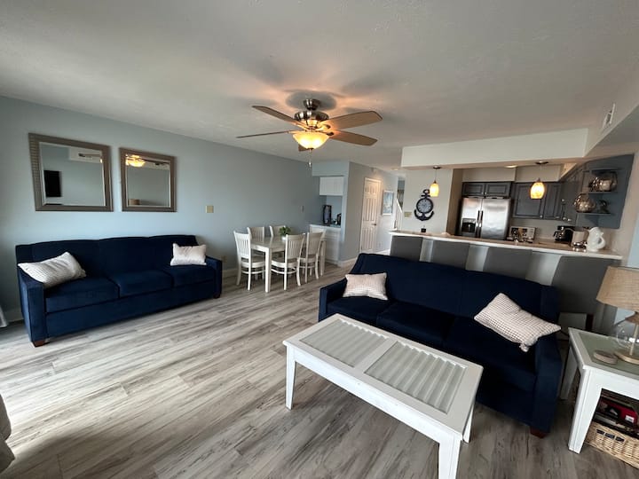 Ocean Front Property With Stunning Sunrises - Kure Beach, NC