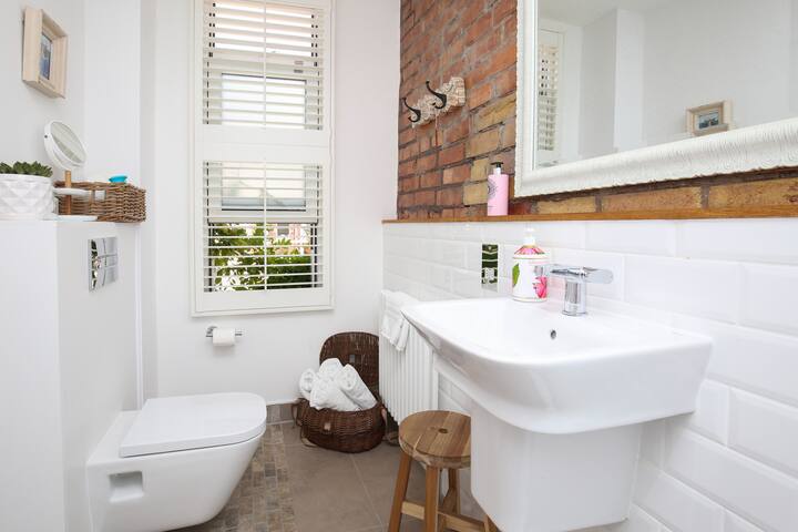 Three bedroom maisonette near Bristol Harbourside gallery image 4