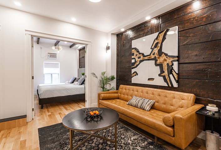 House on the MAIN – Two Huge Patios on St Laurent. gallery image 3