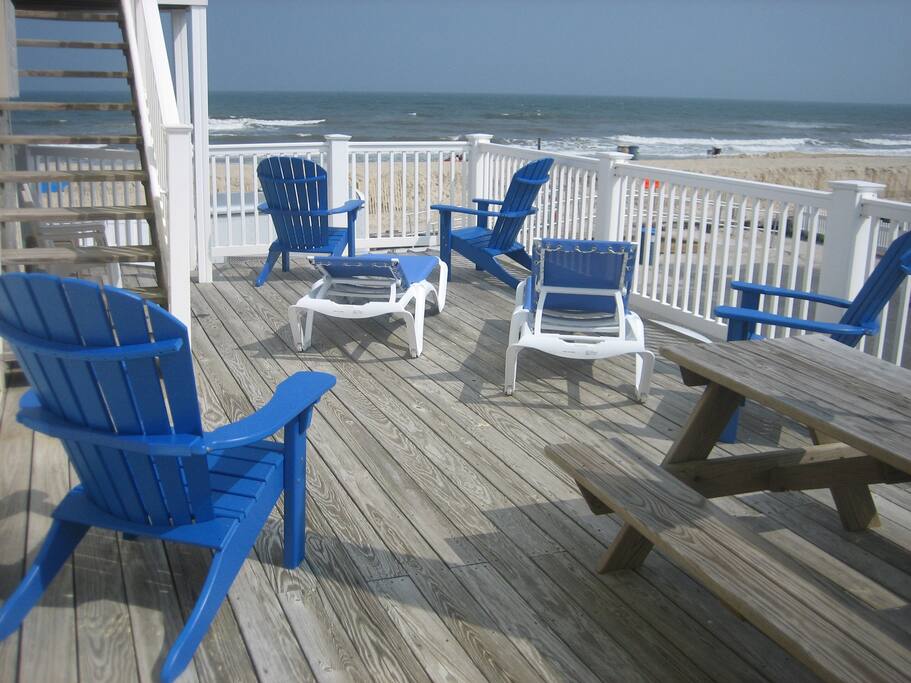 Deck off living room door
