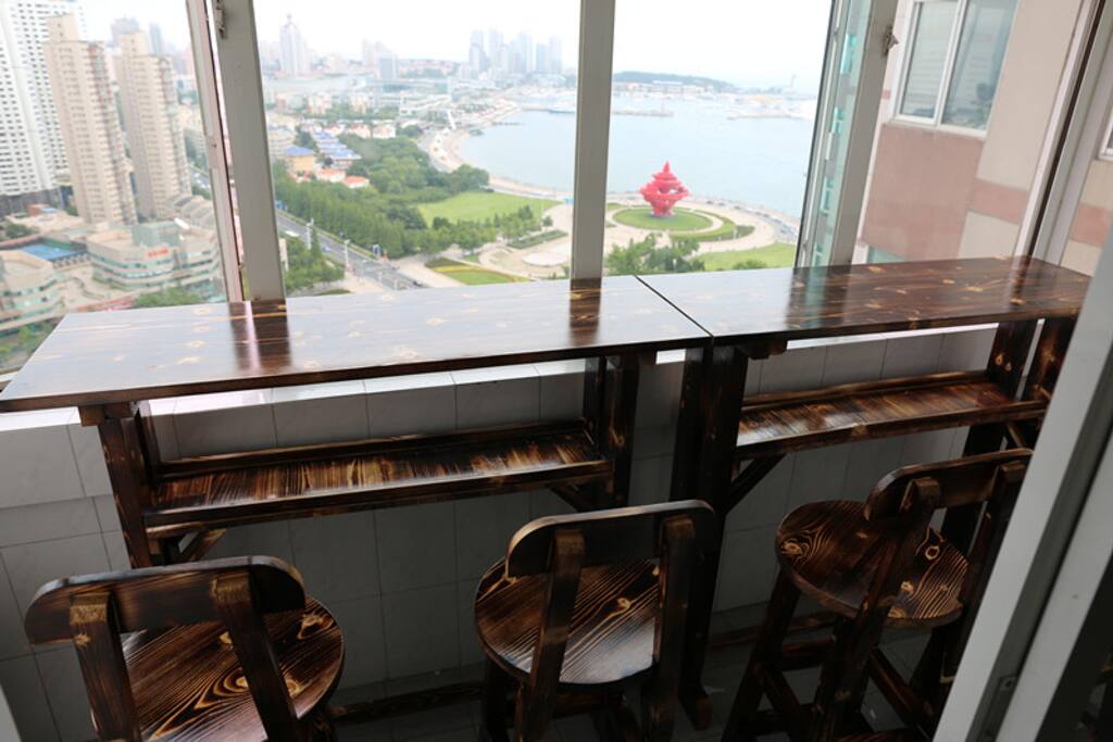 阳台酒吧白天景色