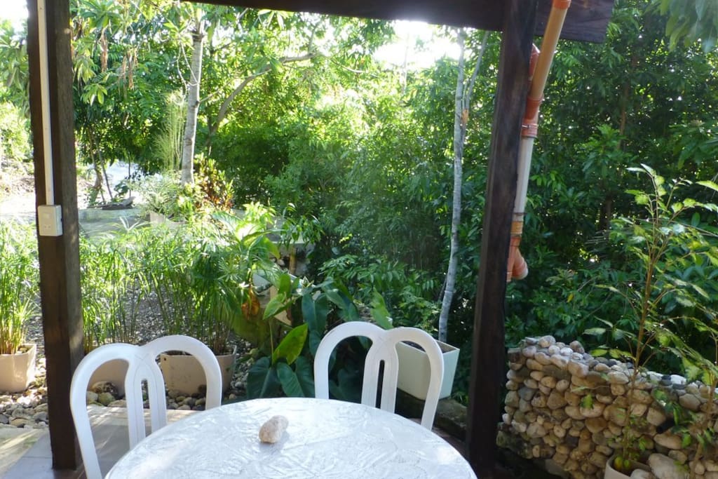 Eat outside in fresh mountain arir