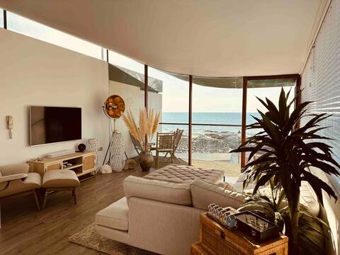 Popular Airbnb listing: Luxury Central 5 Star Apartment with Sea Views! in Torridge