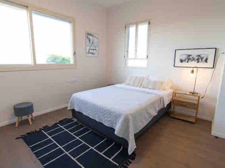 ห้องพักชั้น E ในห้องน้ำใน
ตัว