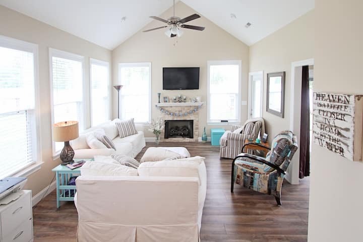 Lakeside Retreat - Greer, SC