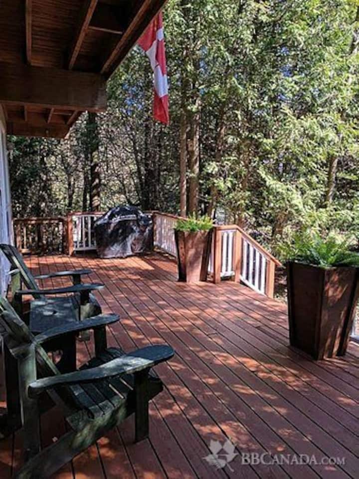 Dry Dock Bed and Breakfast Crew's Quarter Room Houses for Rent in