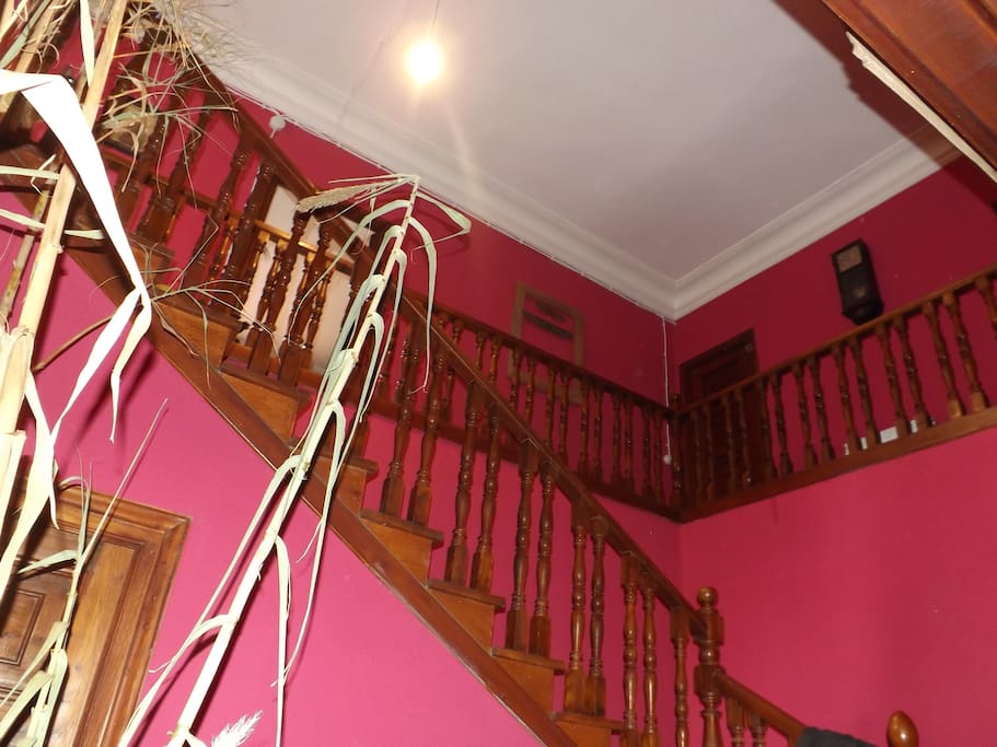 La escalera de la entrada de la casa