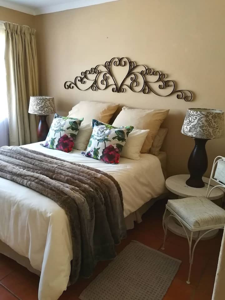 Johannesburg South Vacation Rentals & Homes Gauteng, South Africa