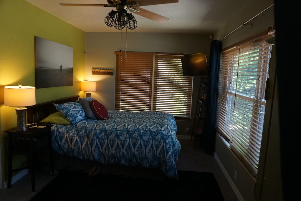 Primary rental room, Includes access to Netflix and Amazon Prime video accounts