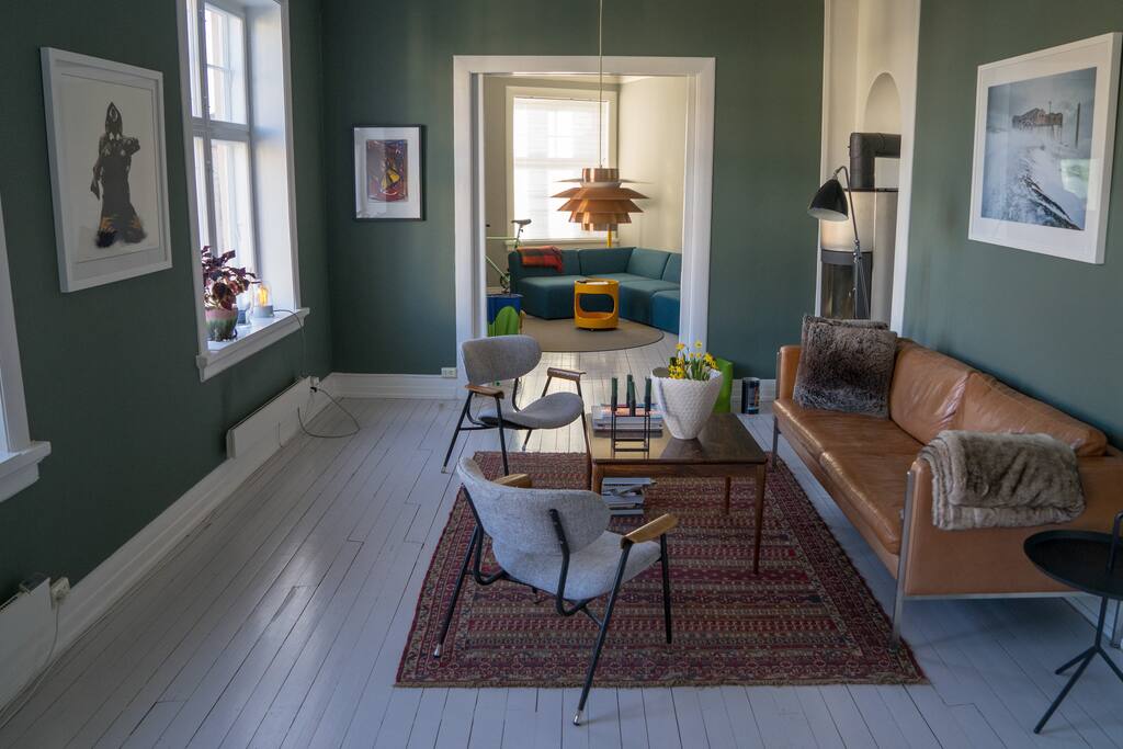 The apartment is spacious and bright, with sunlight from early morning. We hope you'll like it here!