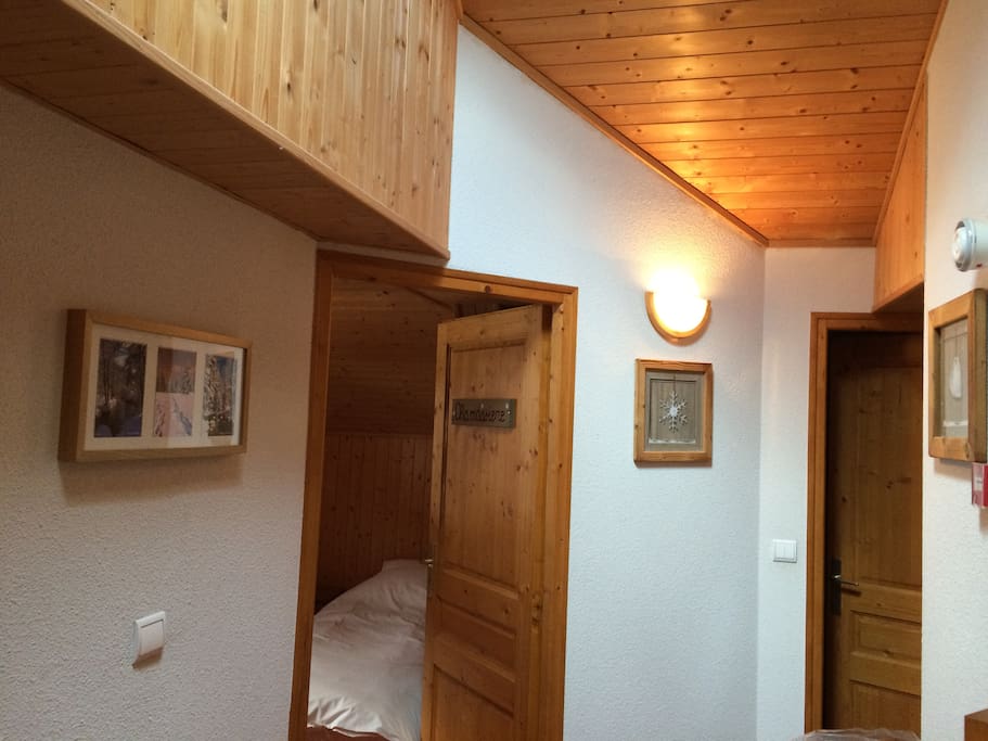 Upstairs landing/corridor