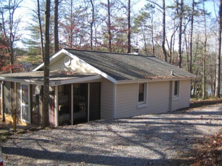 Hickory N.C., Lake Hickory, Lakefront Cottage Houses for Rent in