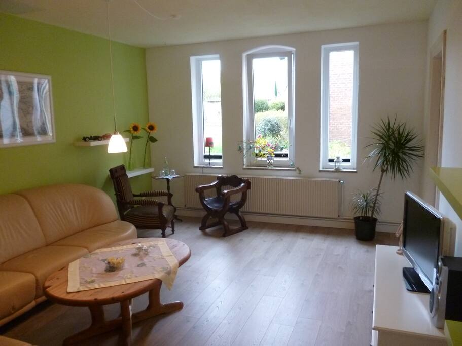 Wohnzimmer (ca 22m²)